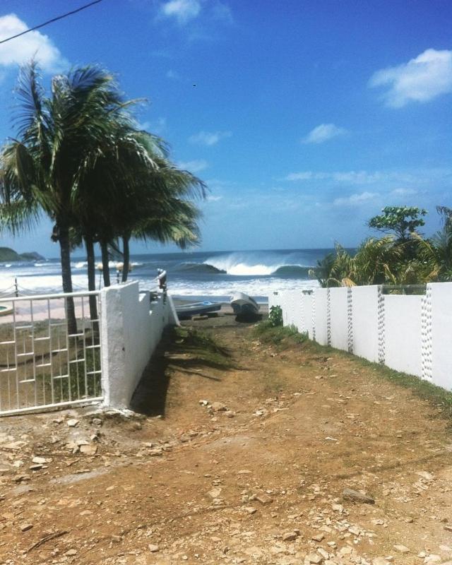 Bananoz Surfhouse Bed and Breakfast Transito Eksteriør billede